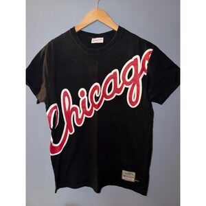 Mitchell Ness Chicago Script T Shirt Black Red Hardwood Classics NBA Mens